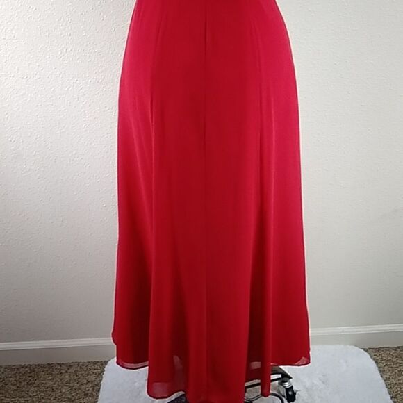 B2 WOMEN DRESS SIZE 4 CHRISTMAS RED COLOR - Picture 6 of 8